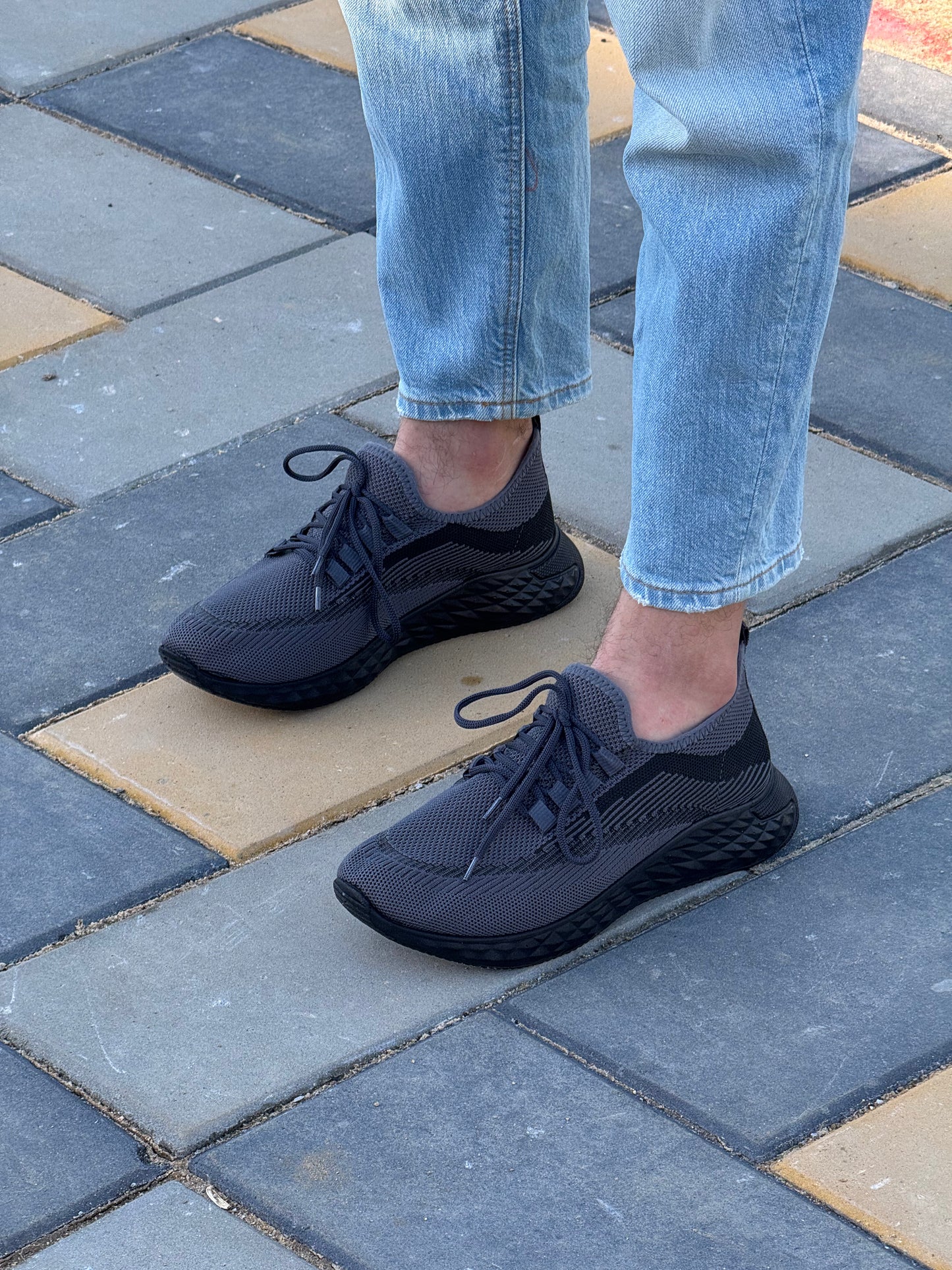 SKECHERS