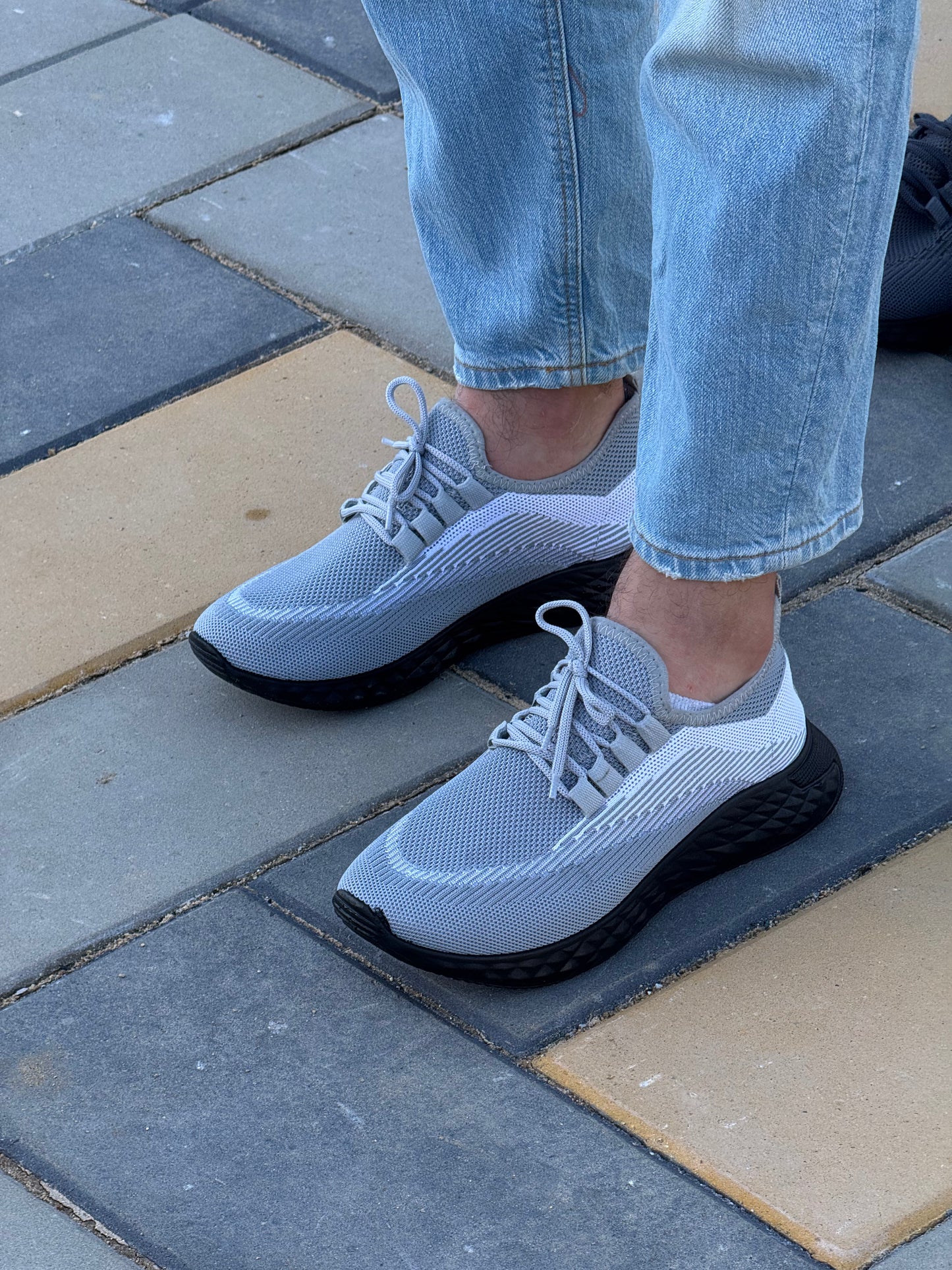 SKECHERS